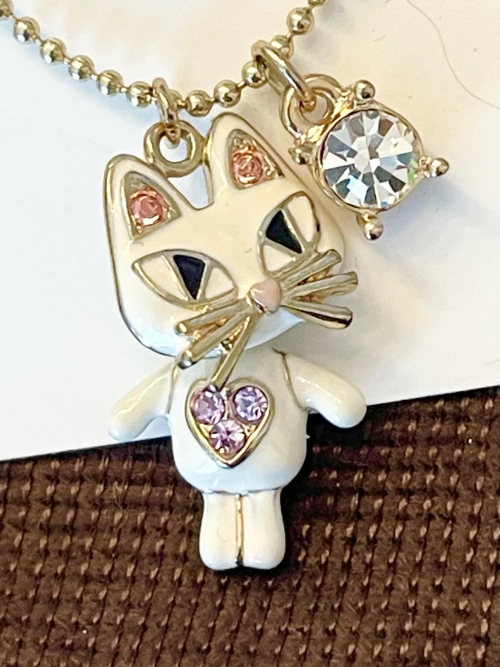 Betsey Johnson white, kitty cat pendant necklace